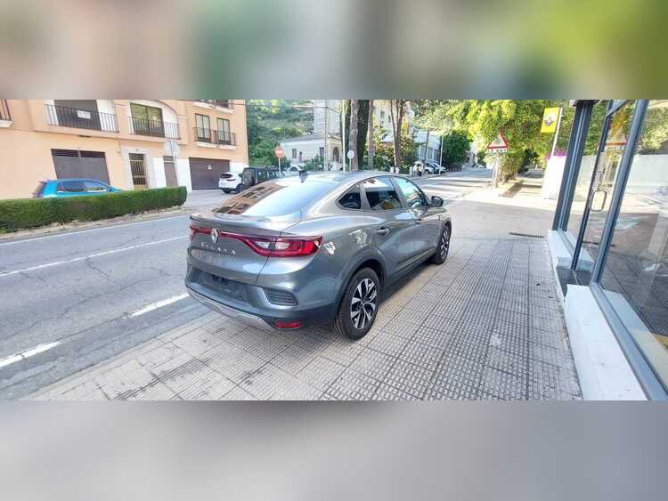 Renault Arkana 1.3 TCE 140CV foto 3